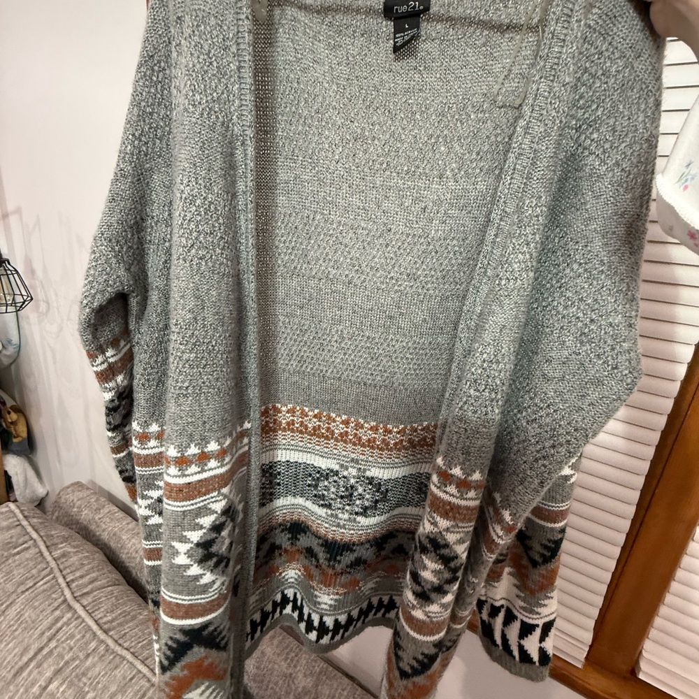 Rue21 Gray and Brown Patterned Cardigan